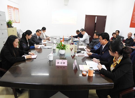 乐玩党委主题教育第五次学习研讨、调研成果交流会、书记讲党课、谈心谈话工作顺利进行